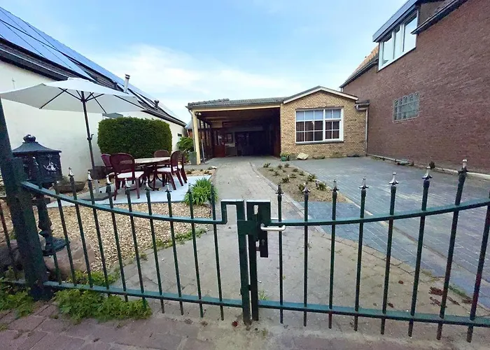 Nyaraló Beejmig Arcen